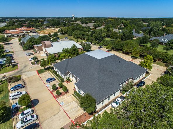 Office For Lease: 630 E Southlake Blvd, Southlake, TX 76092